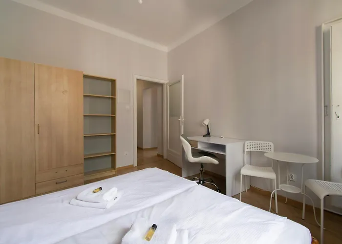 アパート Retro Apartmentments Lobzowska Street クラクフ