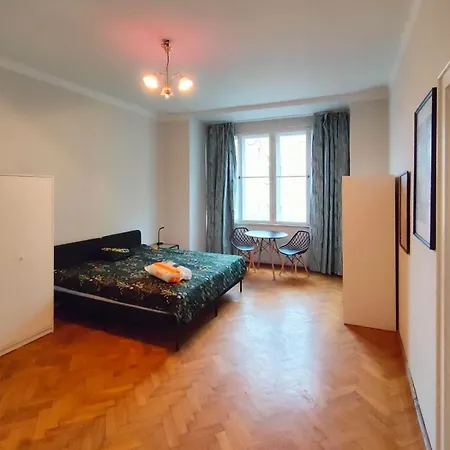Retro Apartmentments Lobzowska Street Apartment