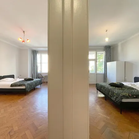 Retro Apartmentments Lobzowska Street Апартаменты