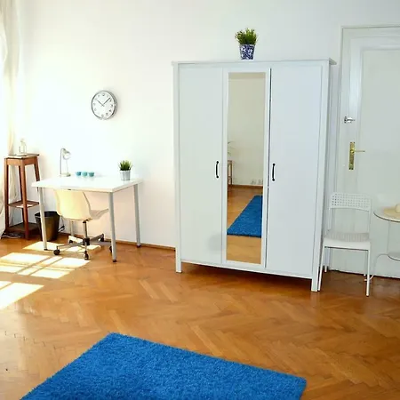 Retro Apartmentments Lobzowska Street Apartment Krakow